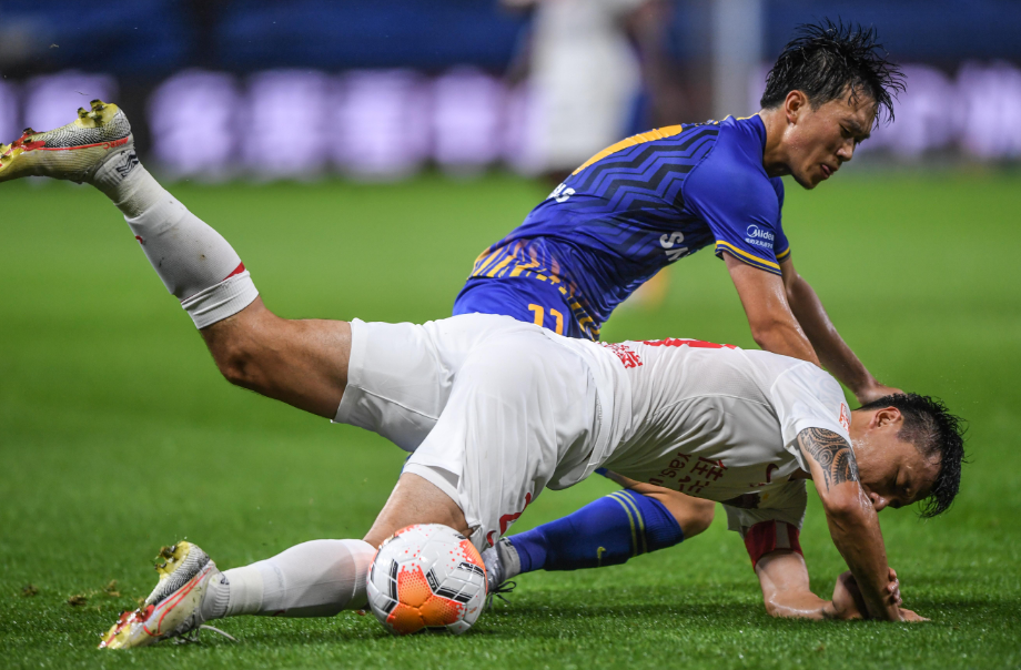 南宫28官网-法兰克福关键时刻门线救险，志在足总杯名次提升，球迷炸锅，高层口径保持一致-南宫28官网