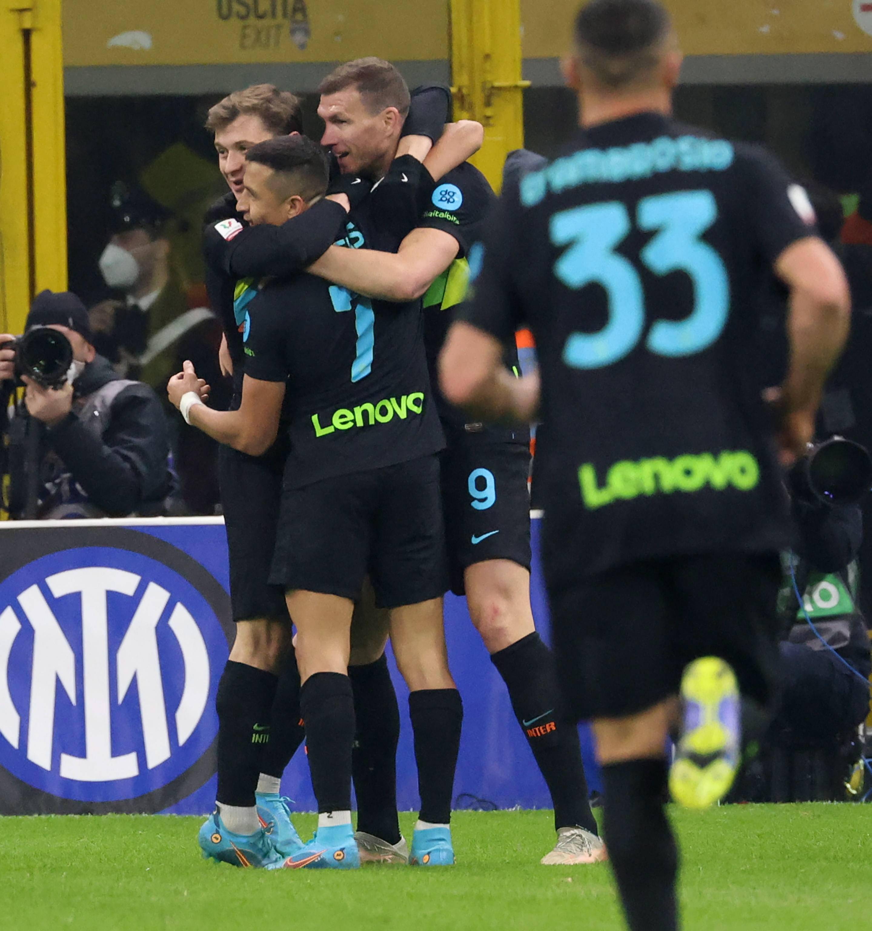 里程碑夜纽约尼克斯扳平良机，意大利杯赛后刷纪录，信心回归，球队文化再被提及的简单介绍